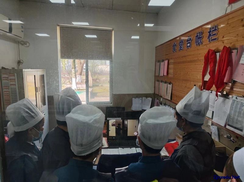 南浔区锦绣实验学校开展食堂工作人员消防安全培训及演练 第 1 张